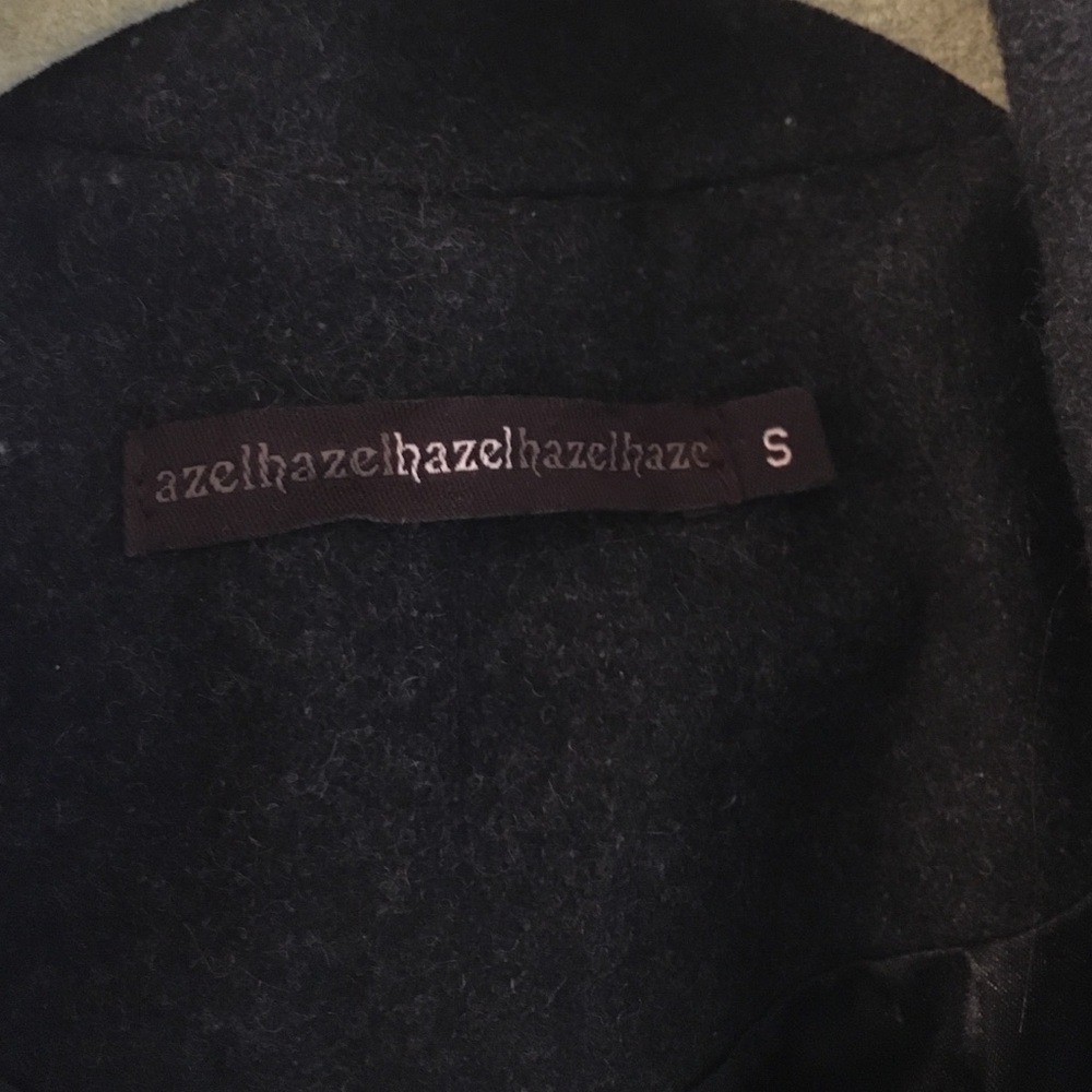 Hourglass-figure Hazel wool coat - Picture 3 of 4